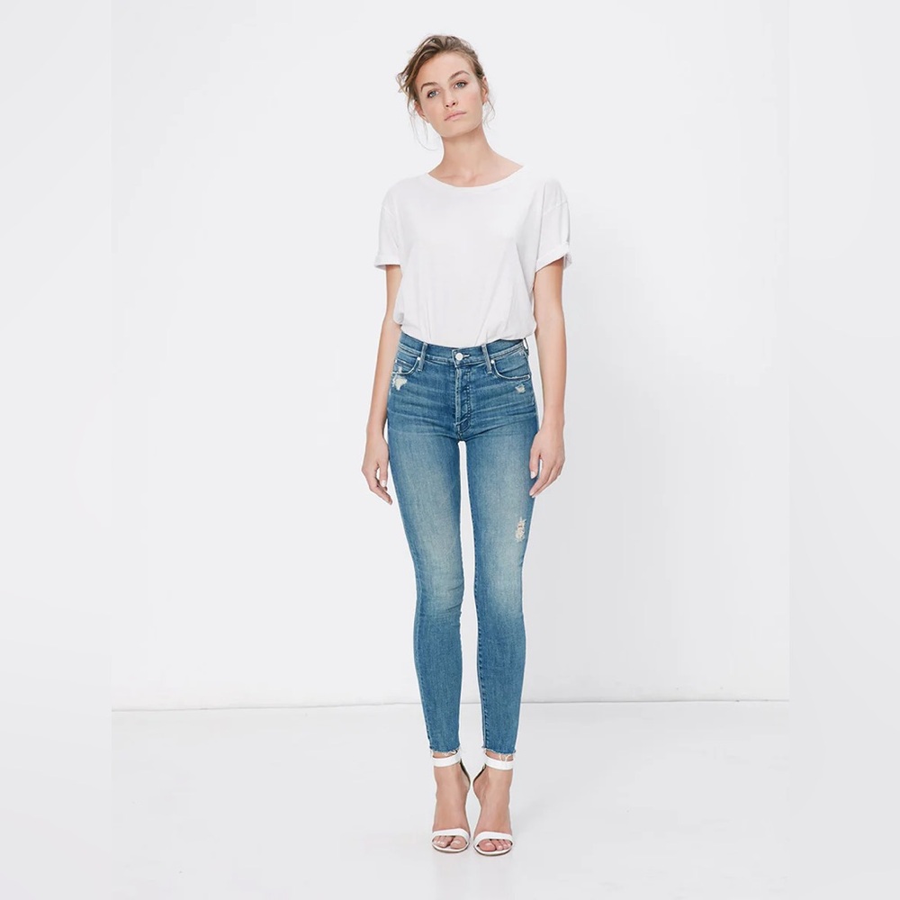 MOTHER The Stunner Ankle Fray Graffiti Girl Size 28 Button Fly Distressed Jeans